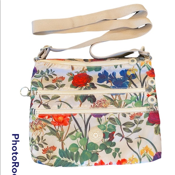 Kipling Handbags - Kipling floral crossbody purse